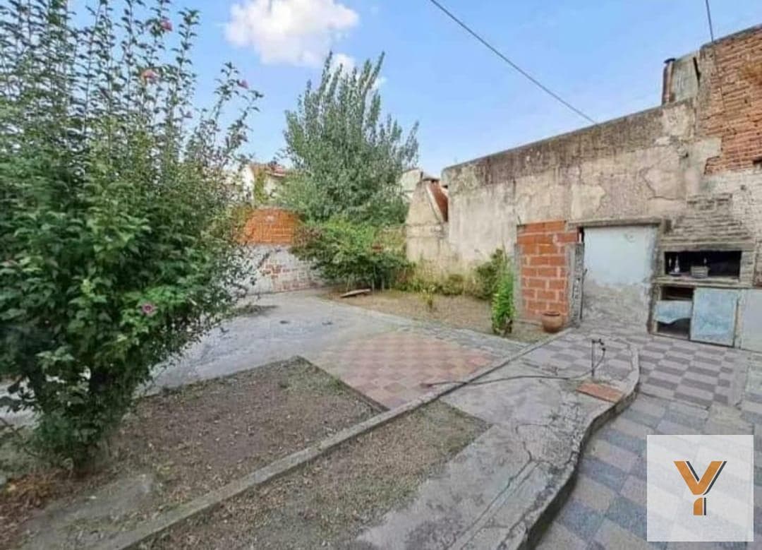 House for Sale - 3 Bedrooms, 2 Bathrooms - Quilmes