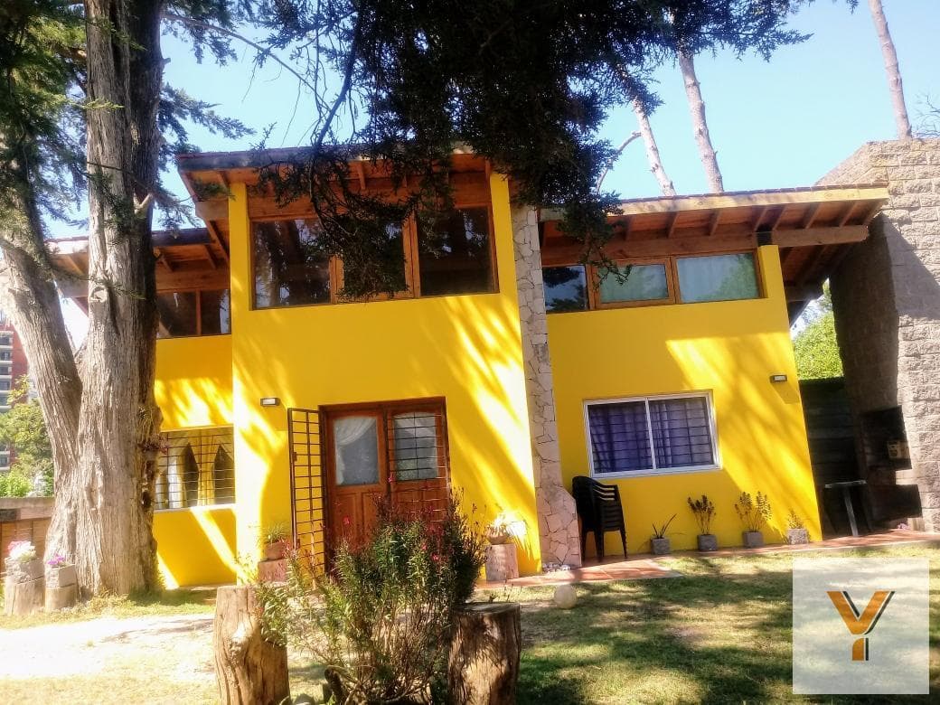 House for Sale - 4 Bedrooms, 3 Bathrooms - Villa Gesell