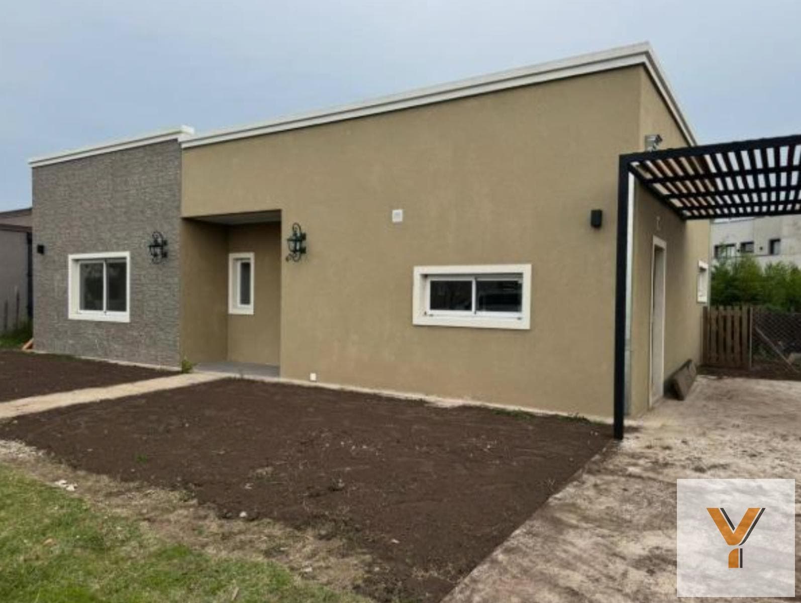 House for Sale - 3 Bedrooms, 2 Bathrooms - Pilar