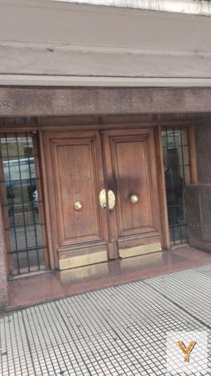 Apartment for Sale - 3 Bedrooms, 2 Bathrooms - Balvanera