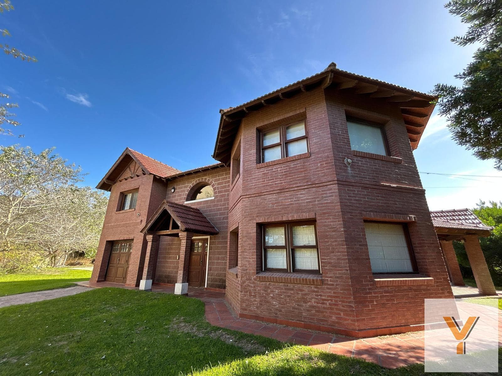 House for Sale - 4 Bedrooms, 3 Bathrooms - Villa Gesell