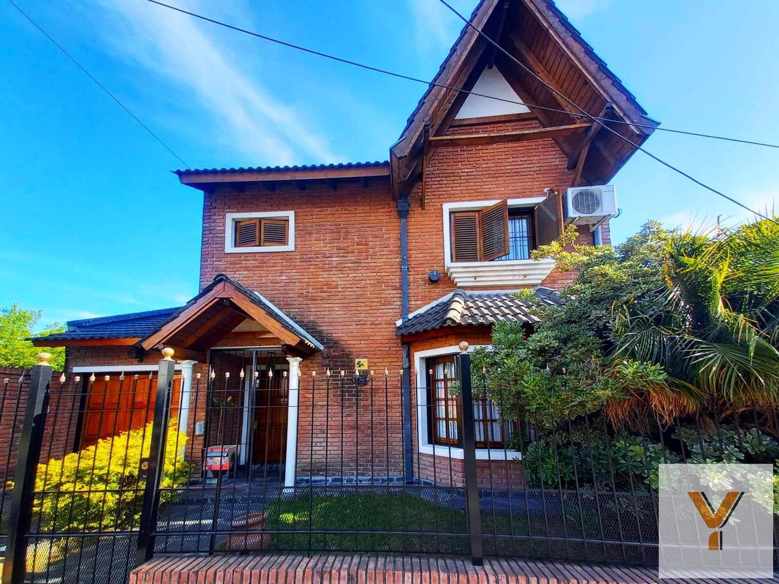 House for Sale - 3 Bedrooms, 2 Bathrooms - Castelar
