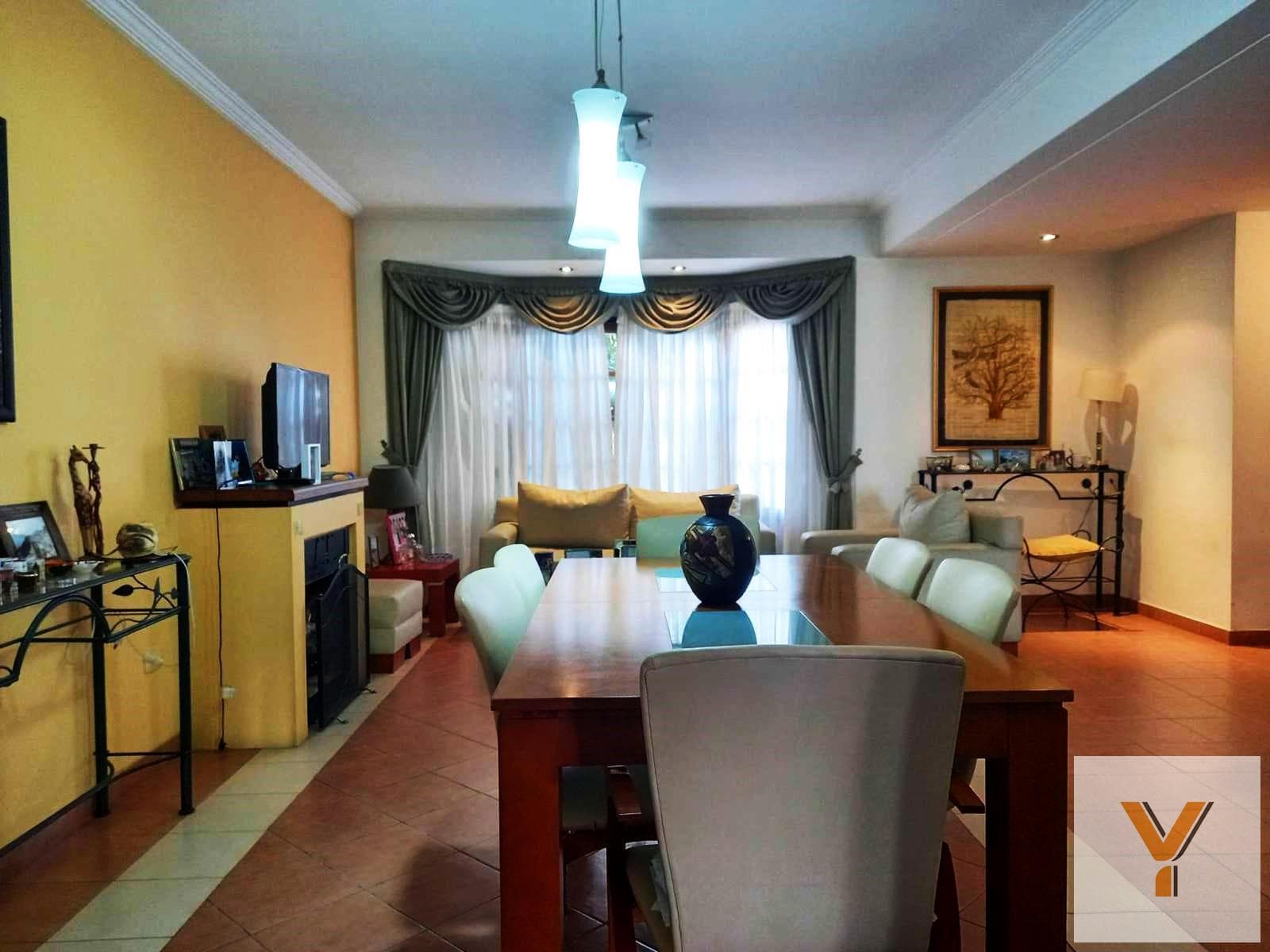 House for Sale - 3 Bedrooms, 2 Bathrooms - Castelar