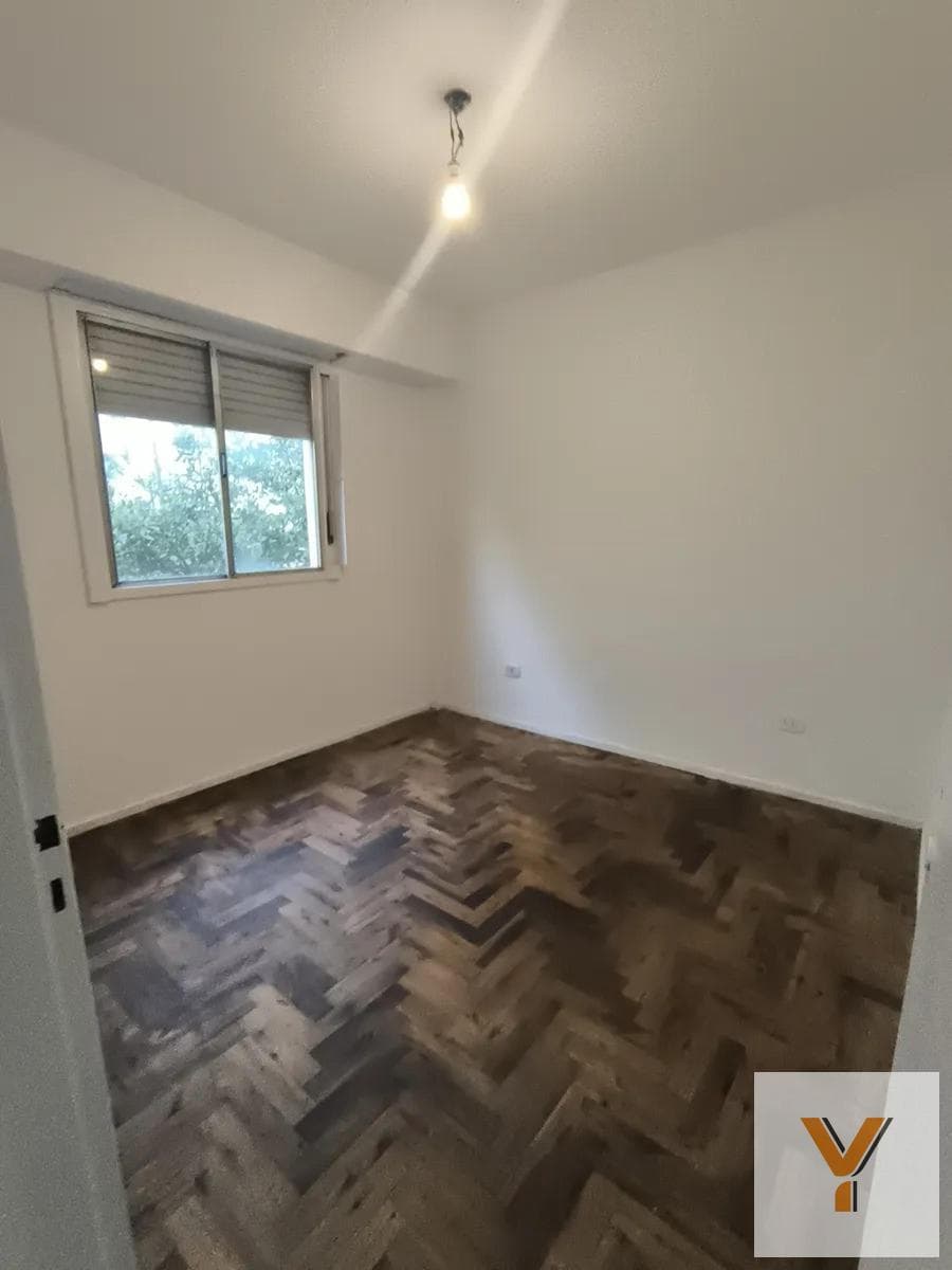 Apartment for Sale - 2 Bedrooms, 1 Bathroom - Valentín Alsina