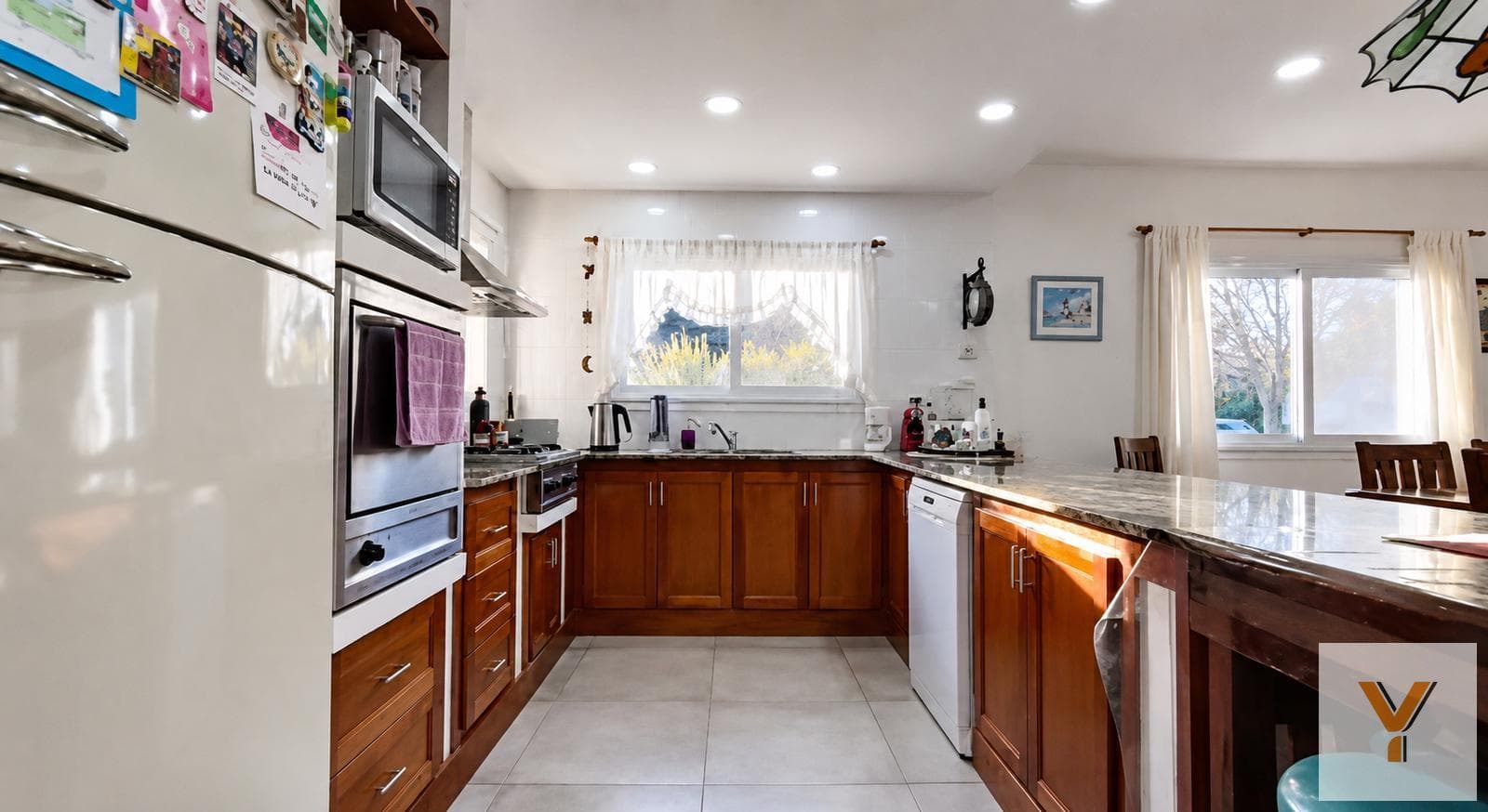 House for Sale - 4 Bedrooms, 3 Bathrooms - Verónica