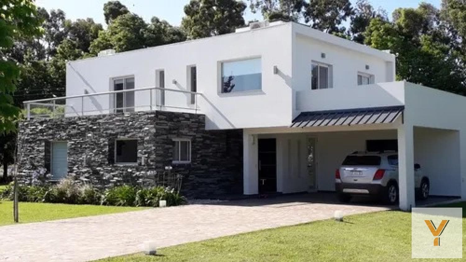 House for Sale - 4 Bedrooms, 4 Bathrooms - Coronel Brandsen