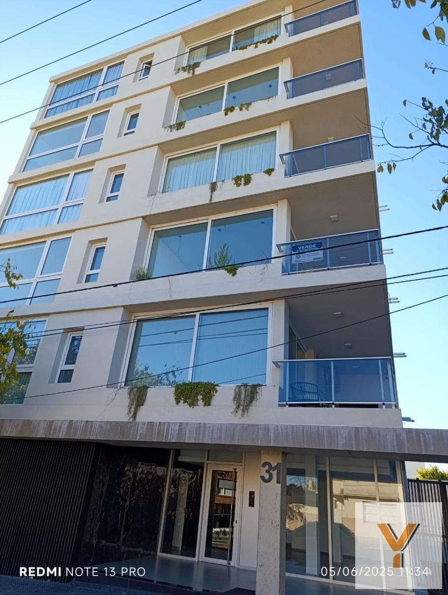 Departamento en venta - 2 Dormitorios 2 Baños - Tandil