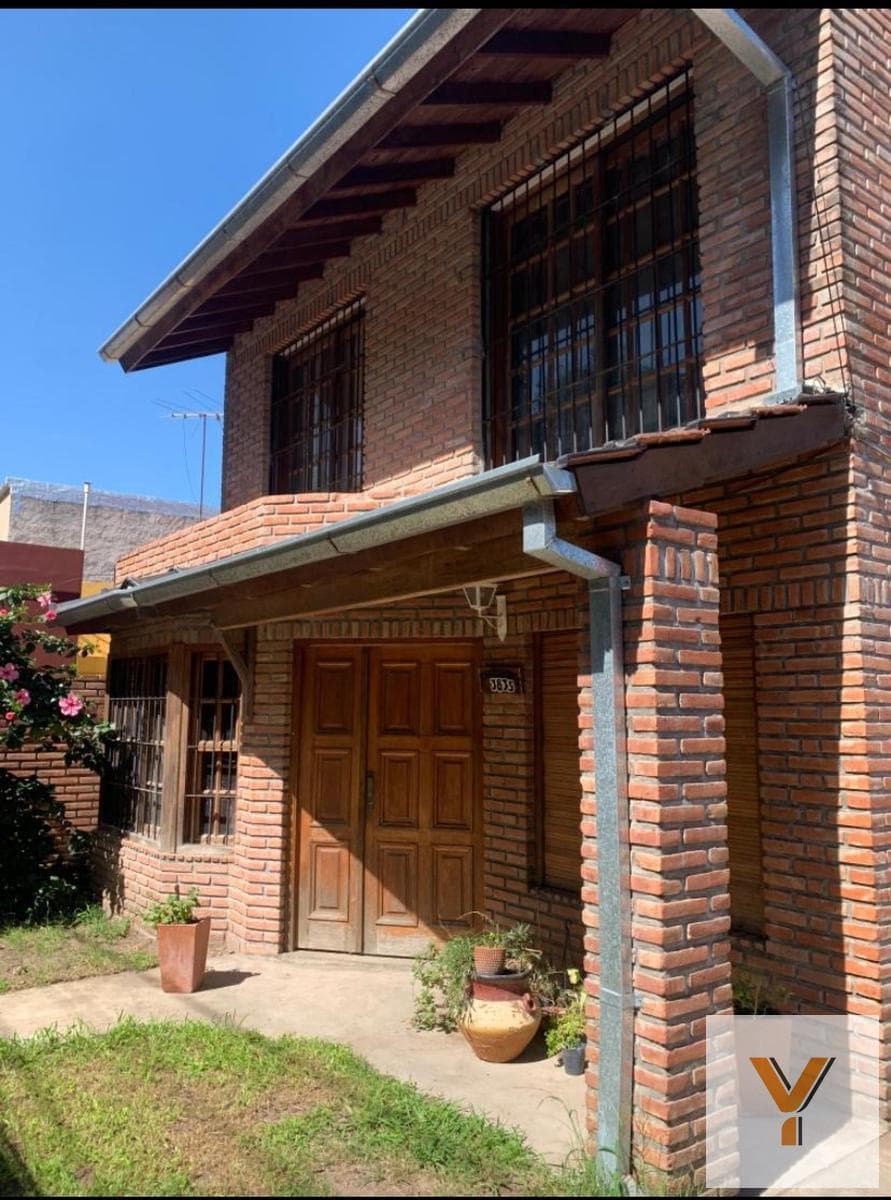 House for Sale - 4 Bedrooms, 1 Bathroom - Tortuguitas