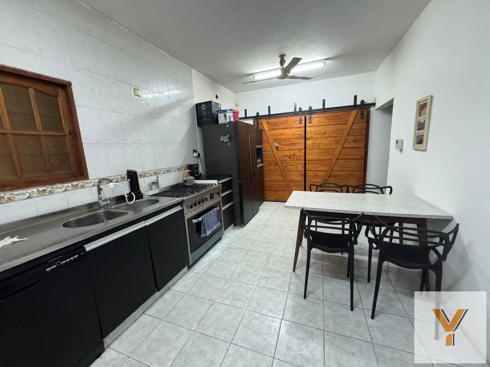 House for Sale - 4 Bedrooms, 1 Bathroom - Tortuguitas