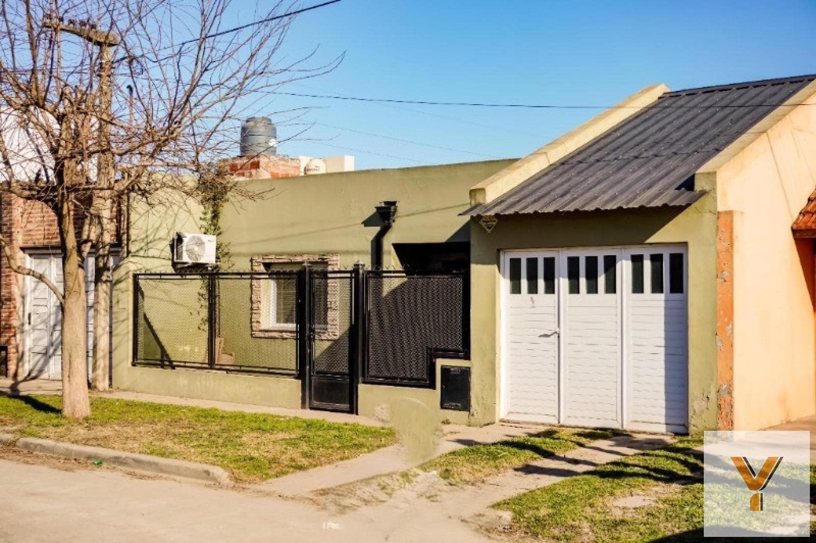 House for Sale - 3 Bedrooms, 2 Bathrooms - Balcarce