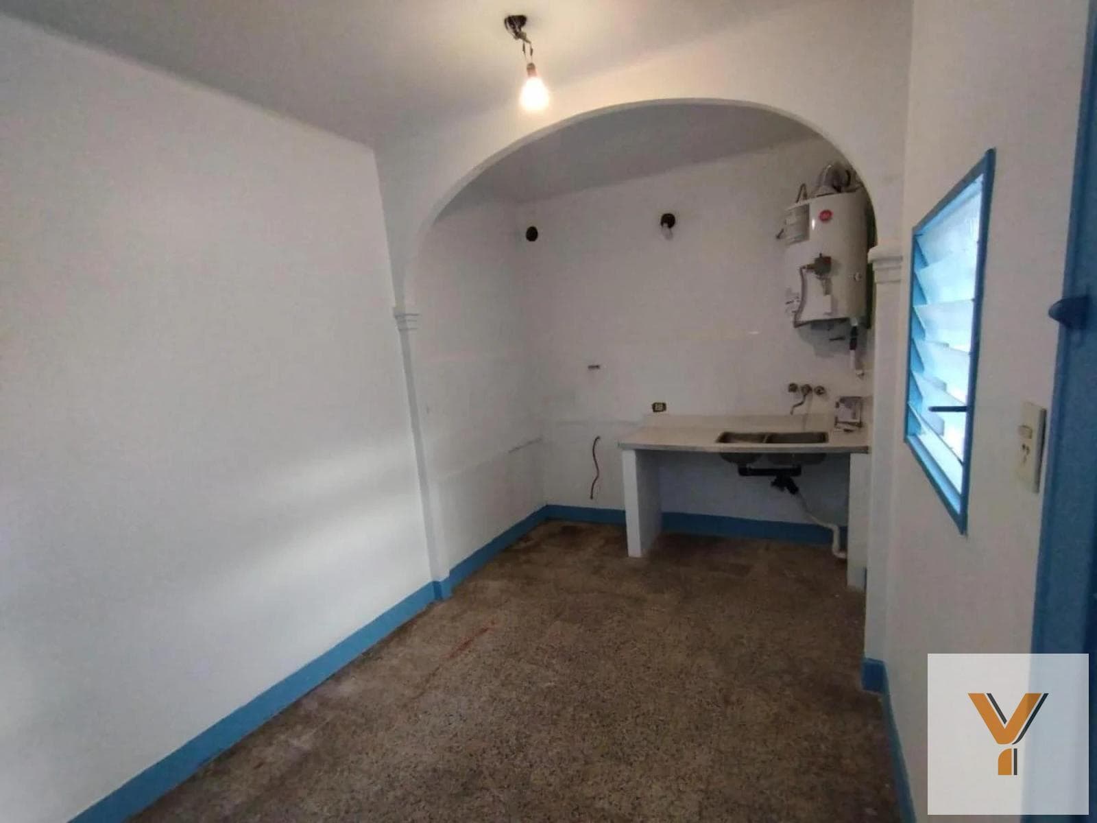Condo for Sale - 4 Bedrooms, 2 Bathrooms - Avellaneda