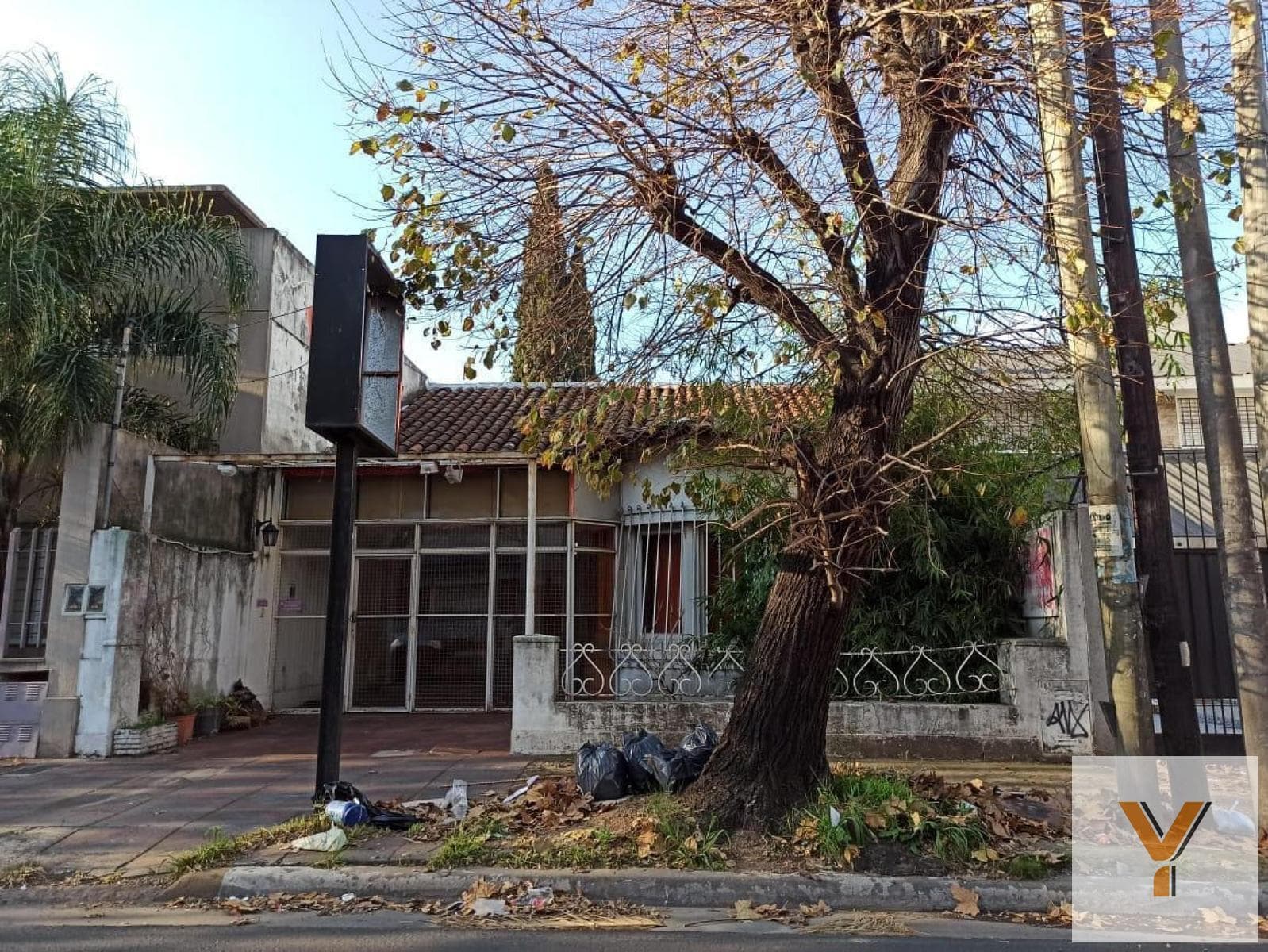 House for Sale - 4 Bedrooms, 2 Bathrooms - Ramos Mejía