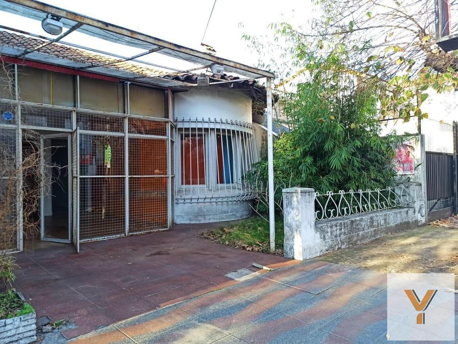 House for Sale - 4 Bedrooms, 2 Bathrooms - Ramos Mejía