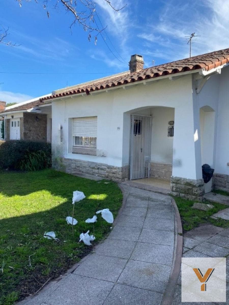 House for Sale - 2 Bedrooms, 1 Bathroom - Mar del Plata