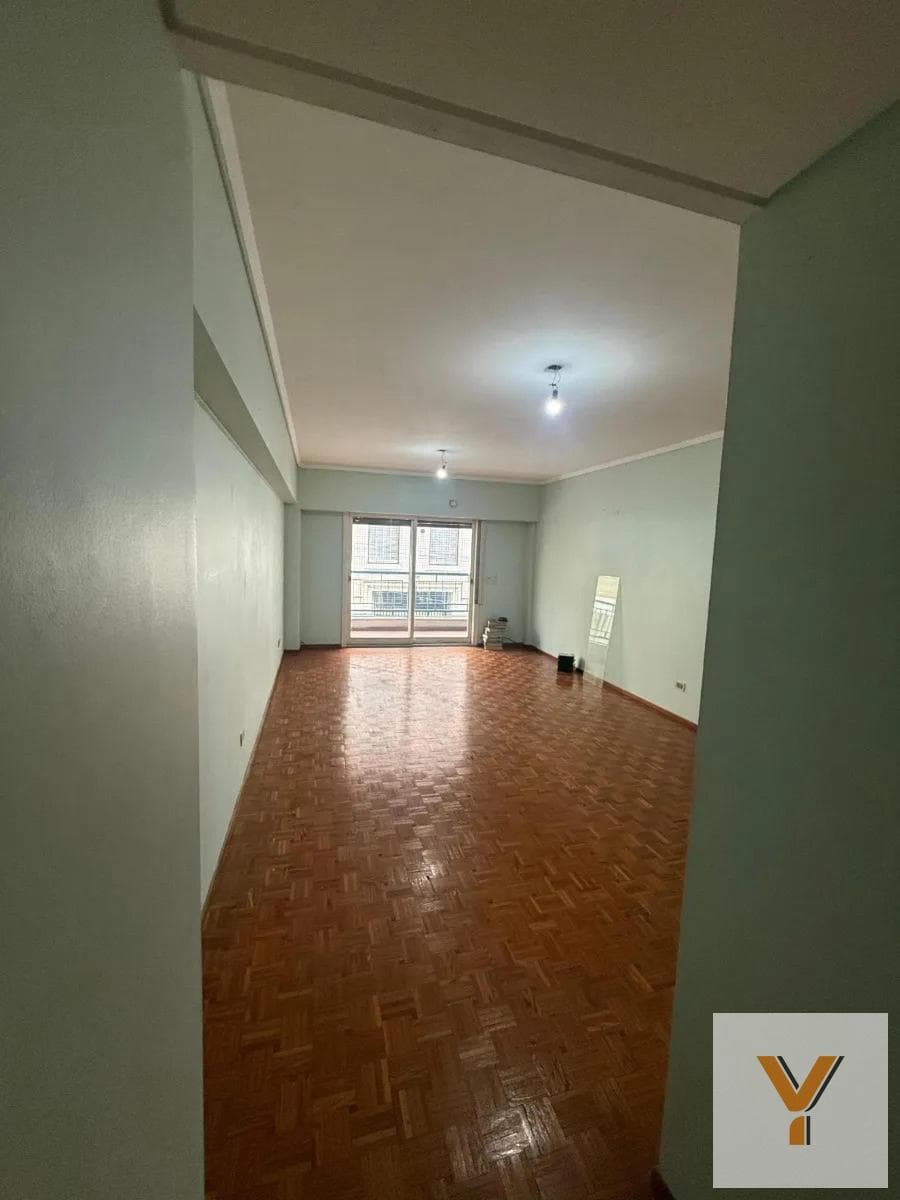 Apartment for Sale - 3 Bedrooms, 2 Bathrooms - Balvanera