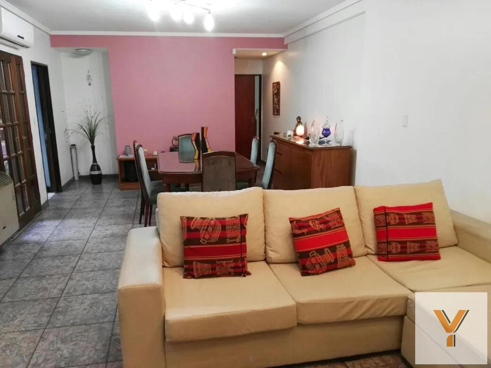 House for Sale - 4 Bedrooms, 2 Bathrooms - Barracas