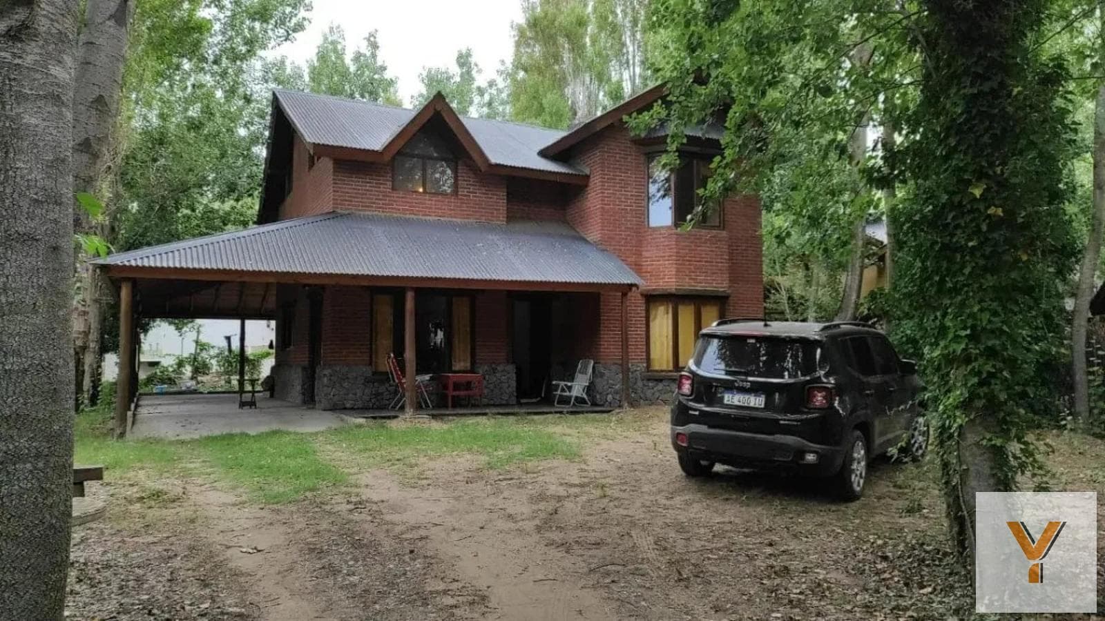 House for Sale - 4 Bedrooms, 2 Bathrooms - Santa Teresita