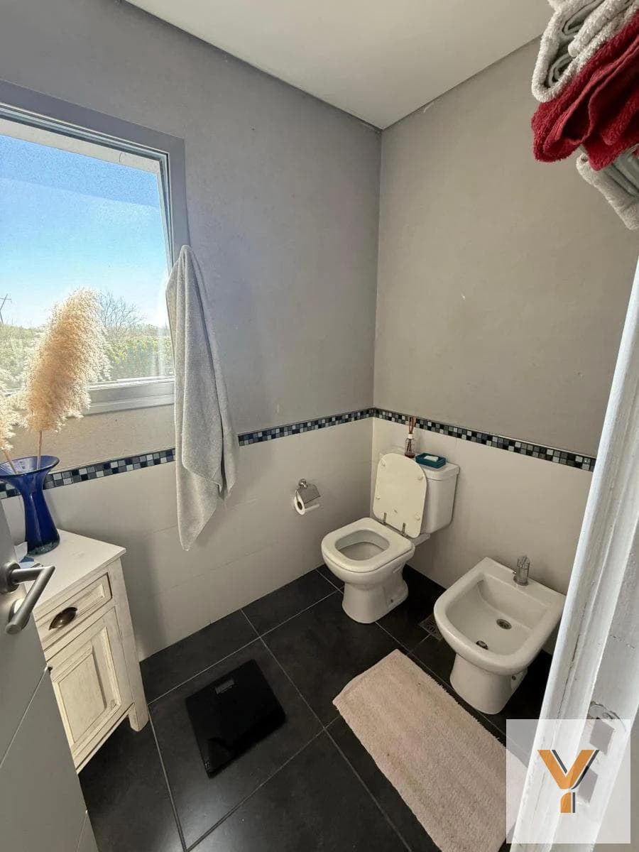 House for Sale - 3 Bedrooms, 3 Bathrooms - Pilar