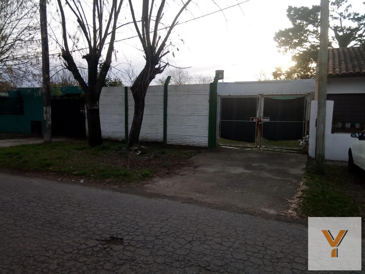 Land for sale - 300 square meters - Gambier Neighborhood, La Plata
