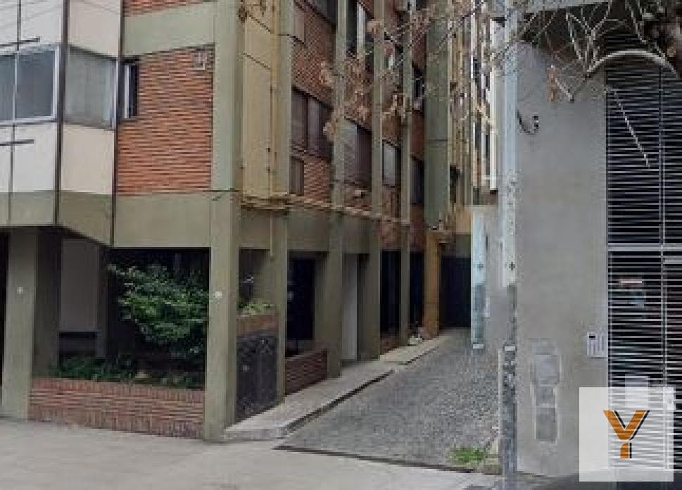 Garage for sale - 37 square meters - Almagro