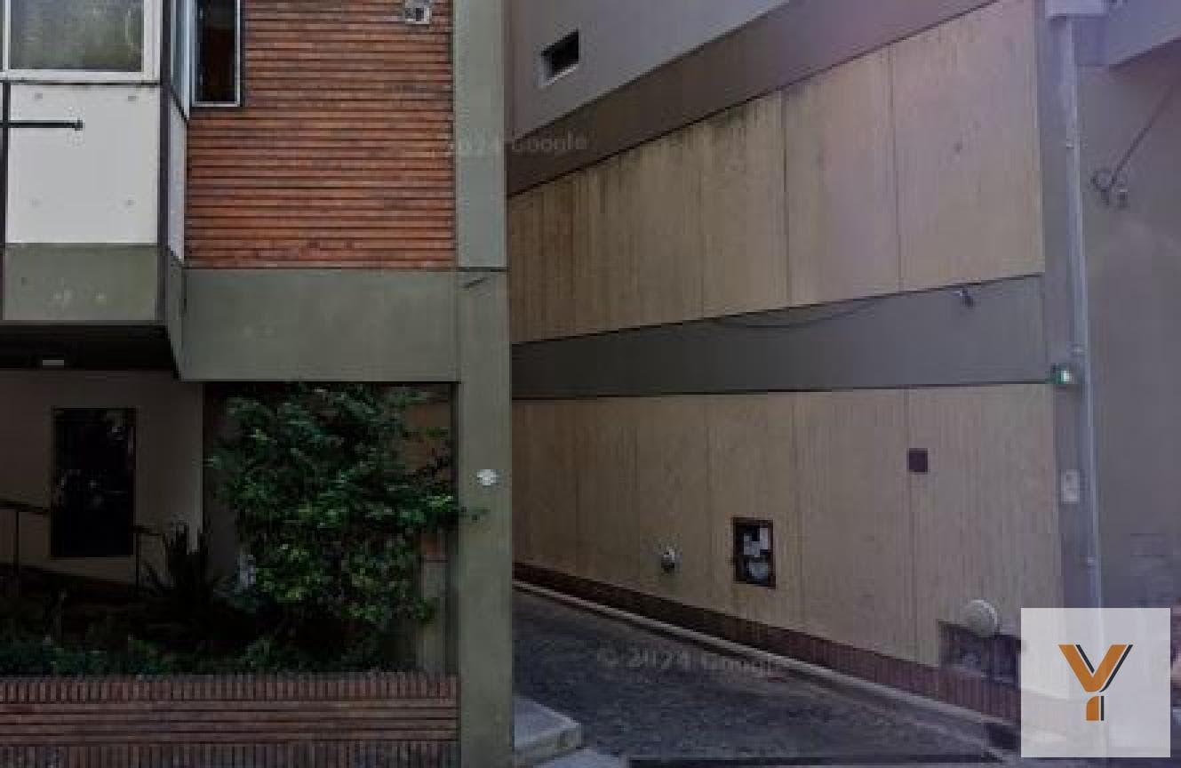 Garage for sale - 37 square meters - Almagro