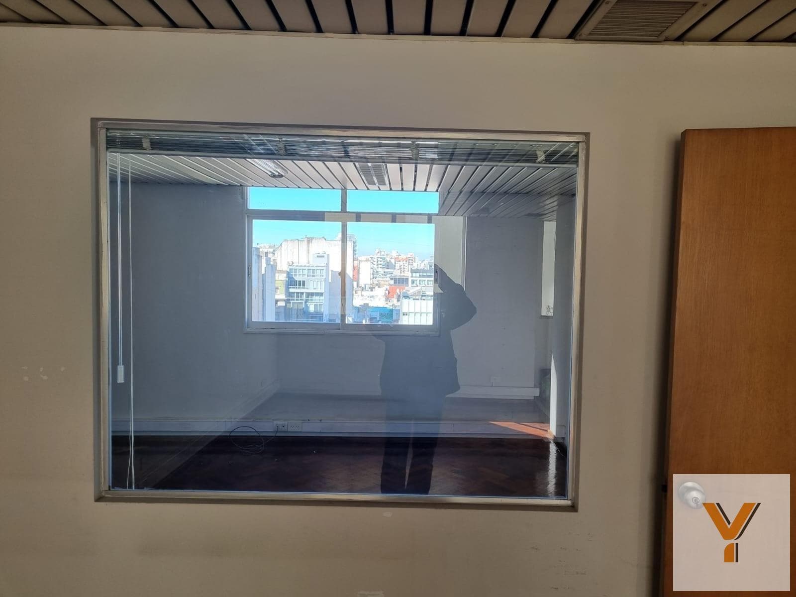 Office for Sale - 2 Bathrooms - Monserrat