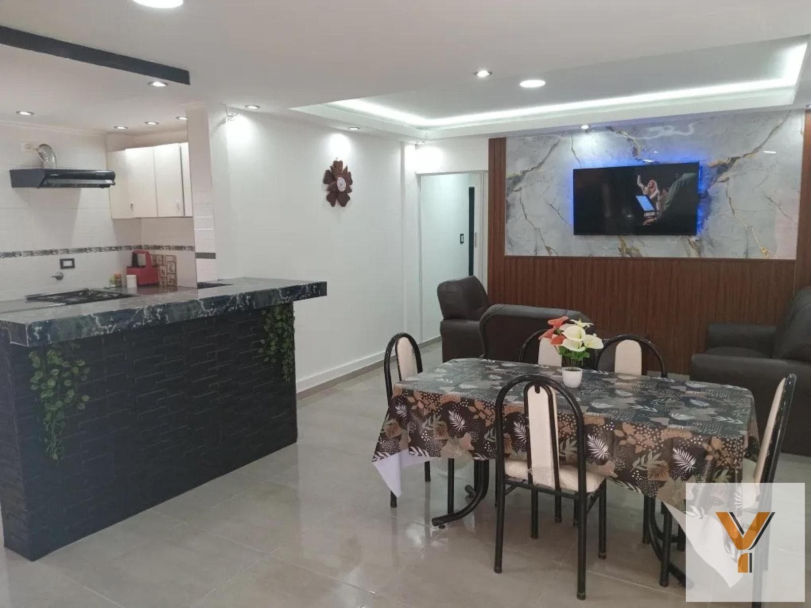 House for Sale - 3 Bedrooms, 1 Bathroom - San Vicente