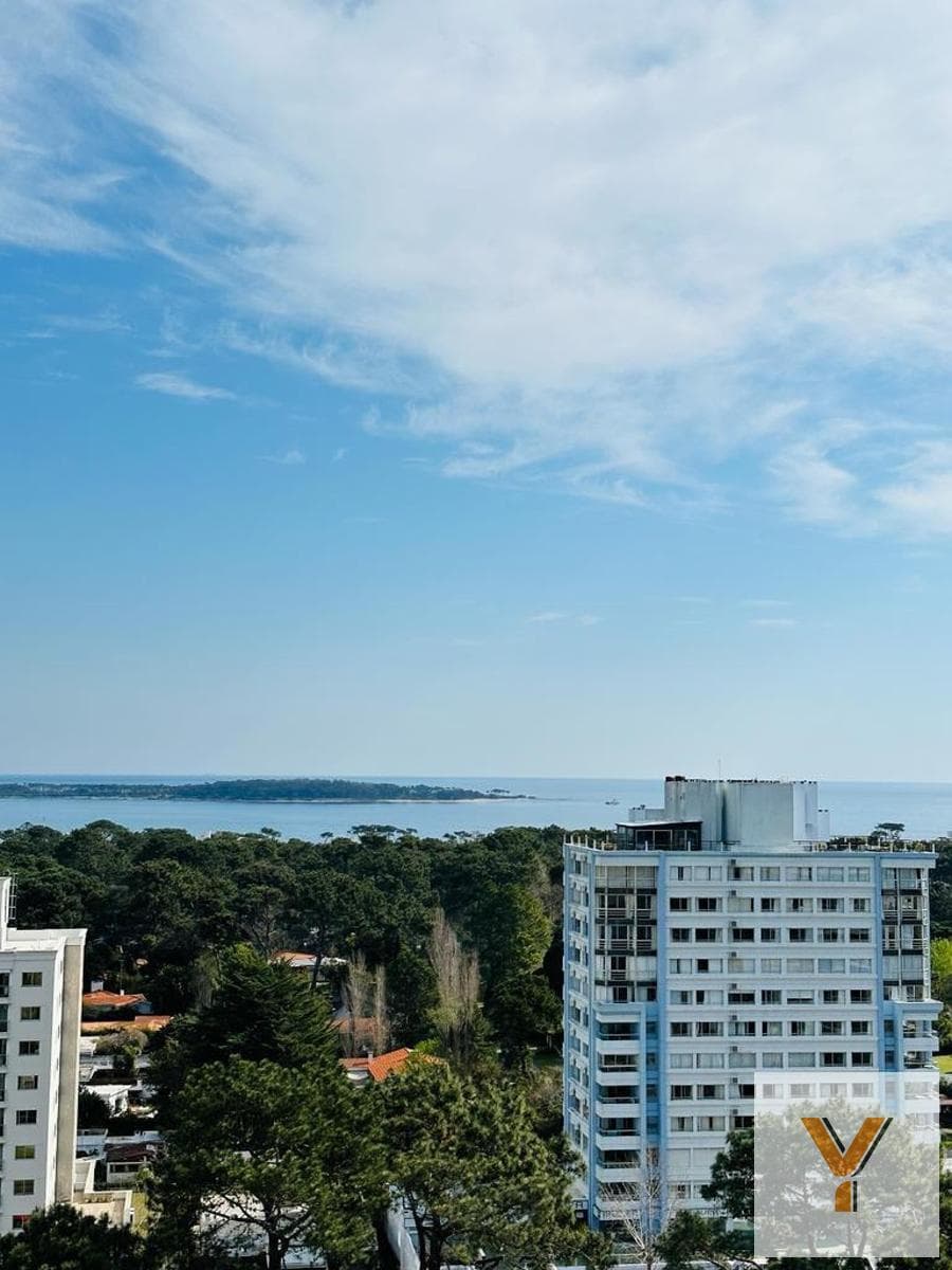 Apartment for Sale - 4 Bedrooms, 3 Bathrooms - Punta del Este