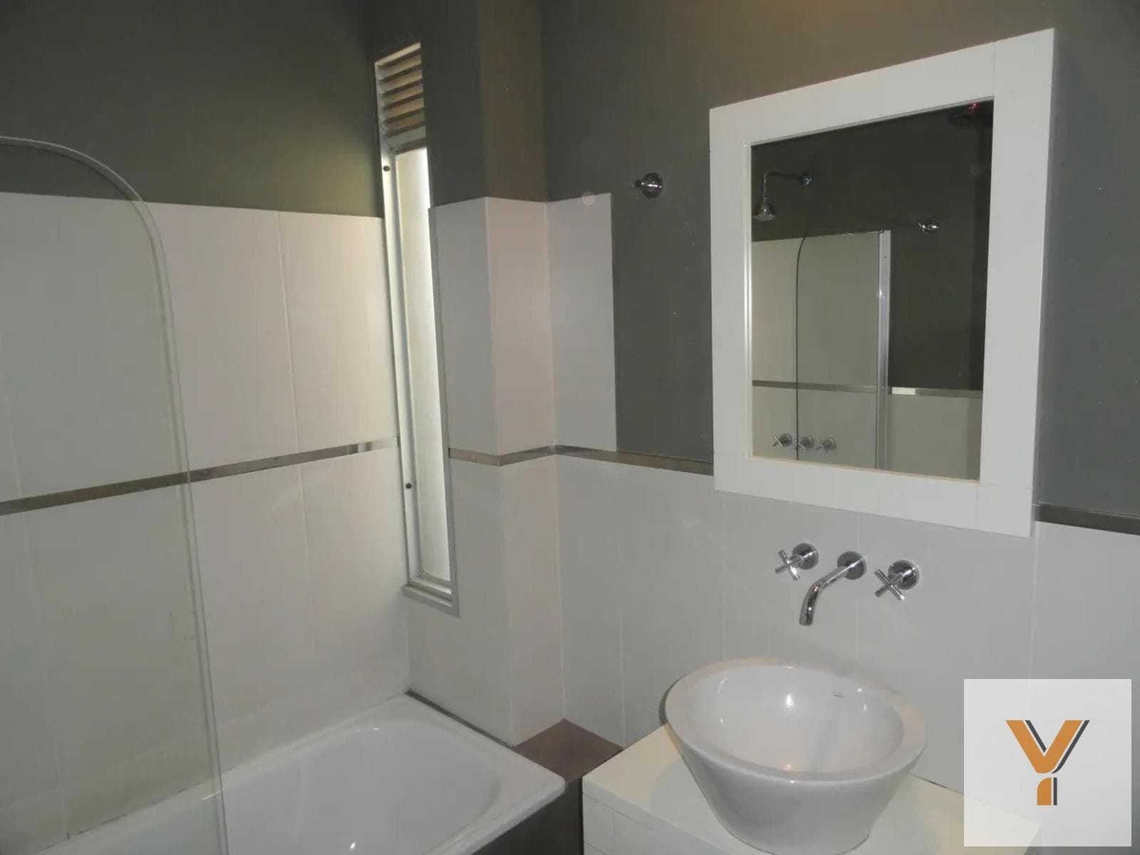 Duplex for Sale - 2 Bedrooms, 2 Bathrooms - San Fernando