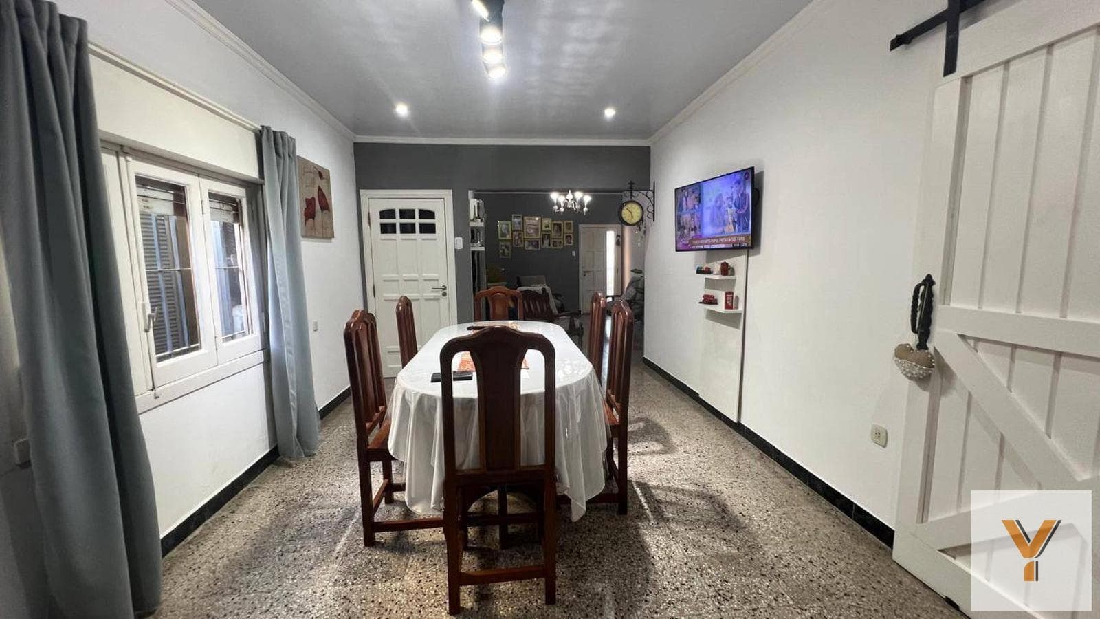 House for Sale - 3 Bedrooms, 2 Bathrooms - Mercedes