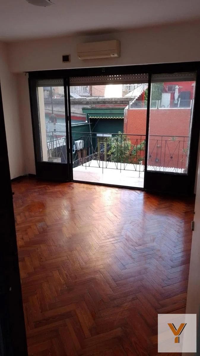 Apartment for Rent - 4 Bedrooms, 2 Bathrooms - Villa Urquiza