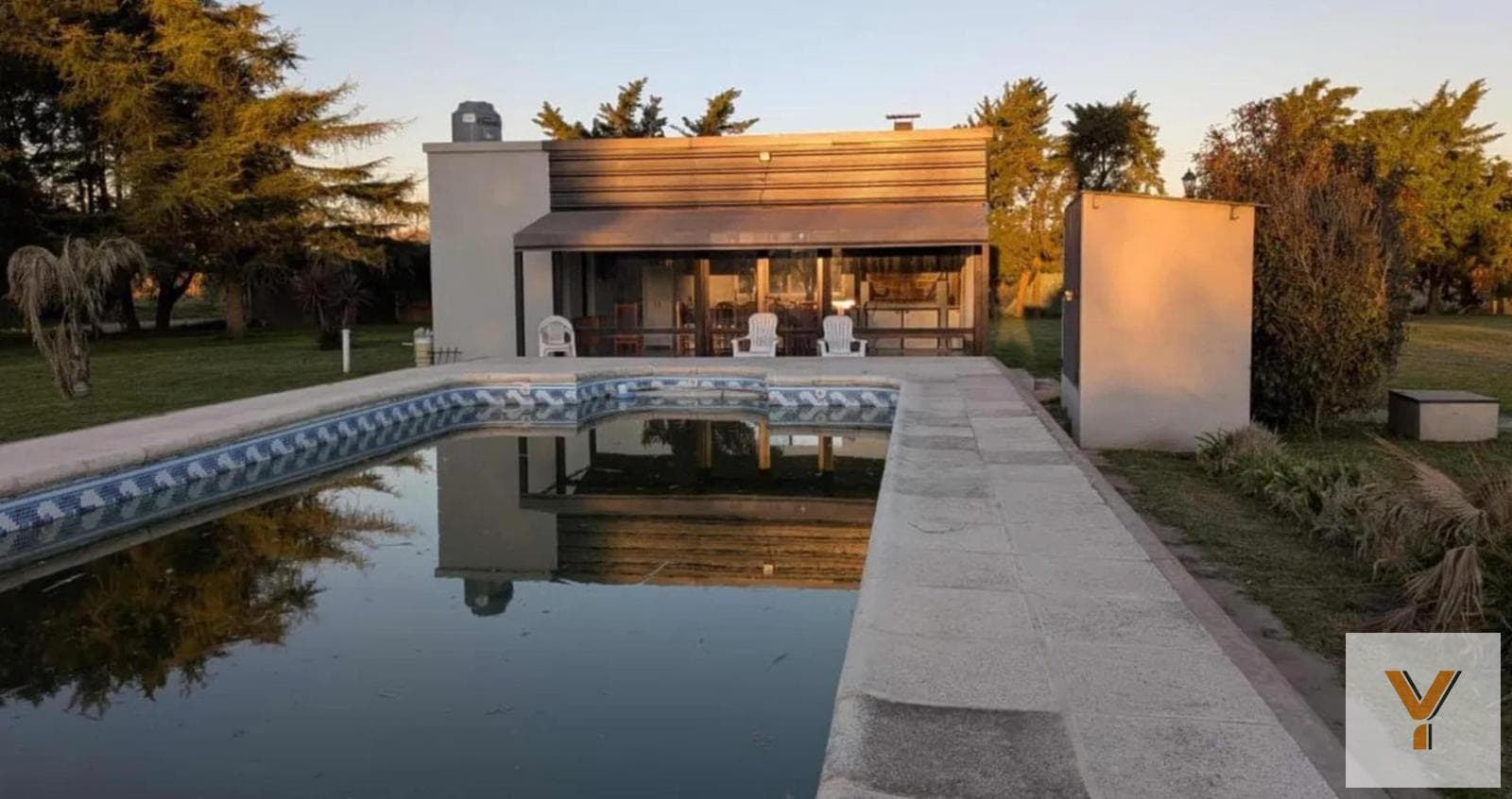House for Sale - 2 Bedrooms, 2 Bathrooms - Carmen de Areco