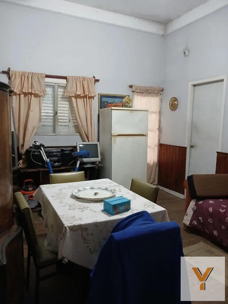 House for Sale - 2 Bedrooms, 1 Bathroom - Versalles