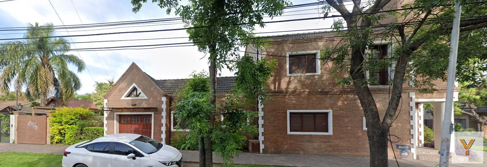 House for Sale - 4 Bedrooms, 3 Bathrooms - Merlo