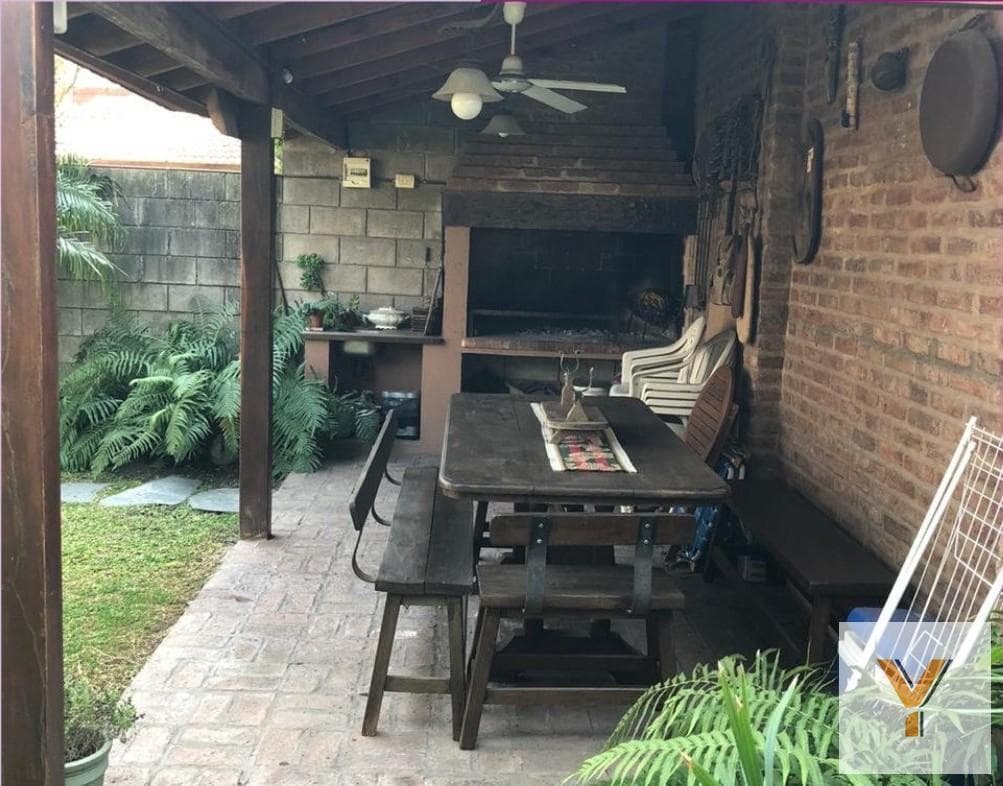 House for Sale - 3 Bedrooms, 2 Bathrooms - Merlo