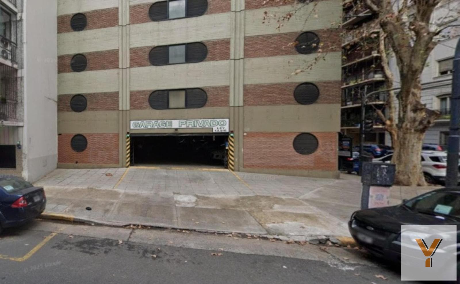 Garage for sale - 18 square meters - Palermo