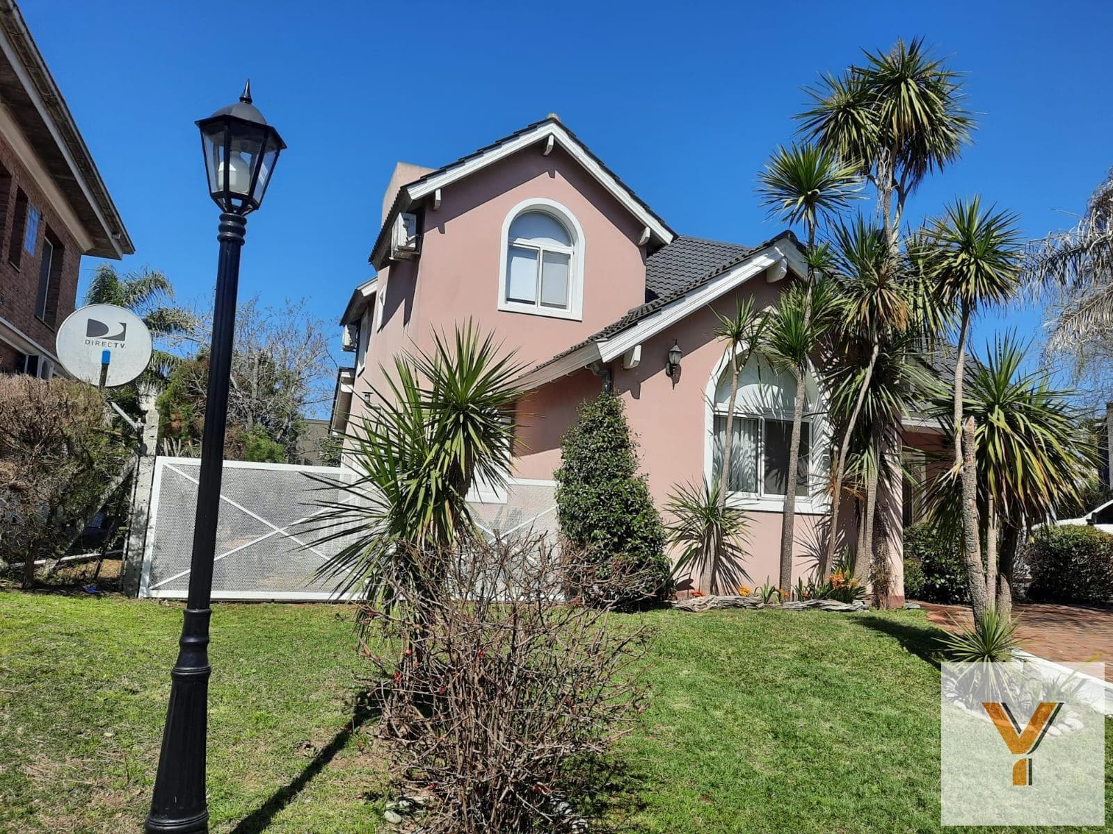 House for Sale - 5 Bedrooms, 4 Bathrooms - Villa Udaondo-Altos del Sol