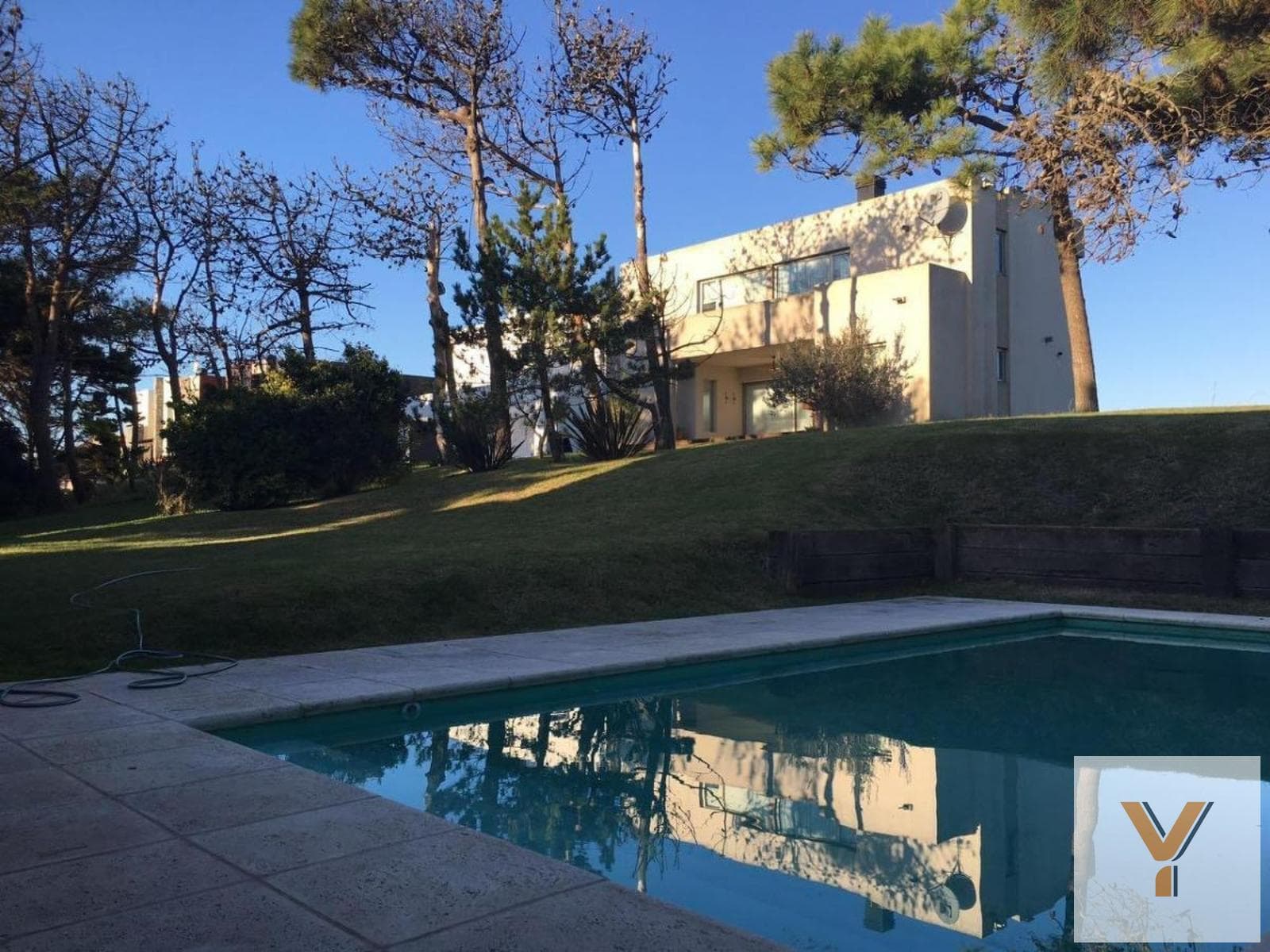 Vacation Rental - 5 Bedrooms, 5 Bathrooms - Pinamar