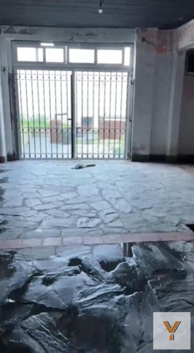 House for Sale - 3 Bedrooms, 2 Bathrooms - Mercedes