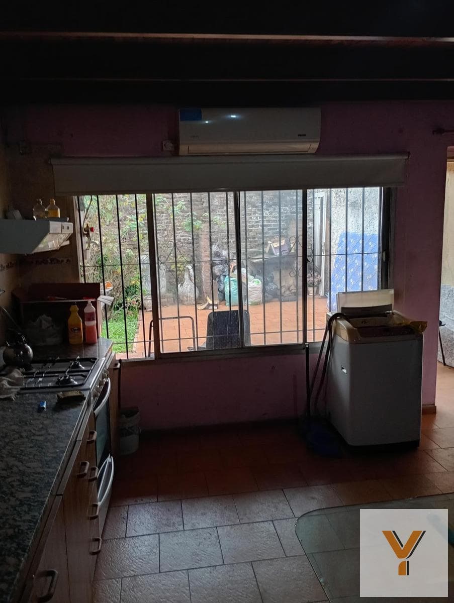House for Sale - 3 Bedrooms, 1 Bathroom - Castelar