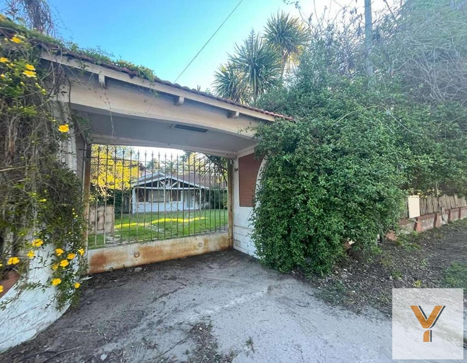 House for Sale - 5 Bedrooms, 3 Bathrooms - City Bell