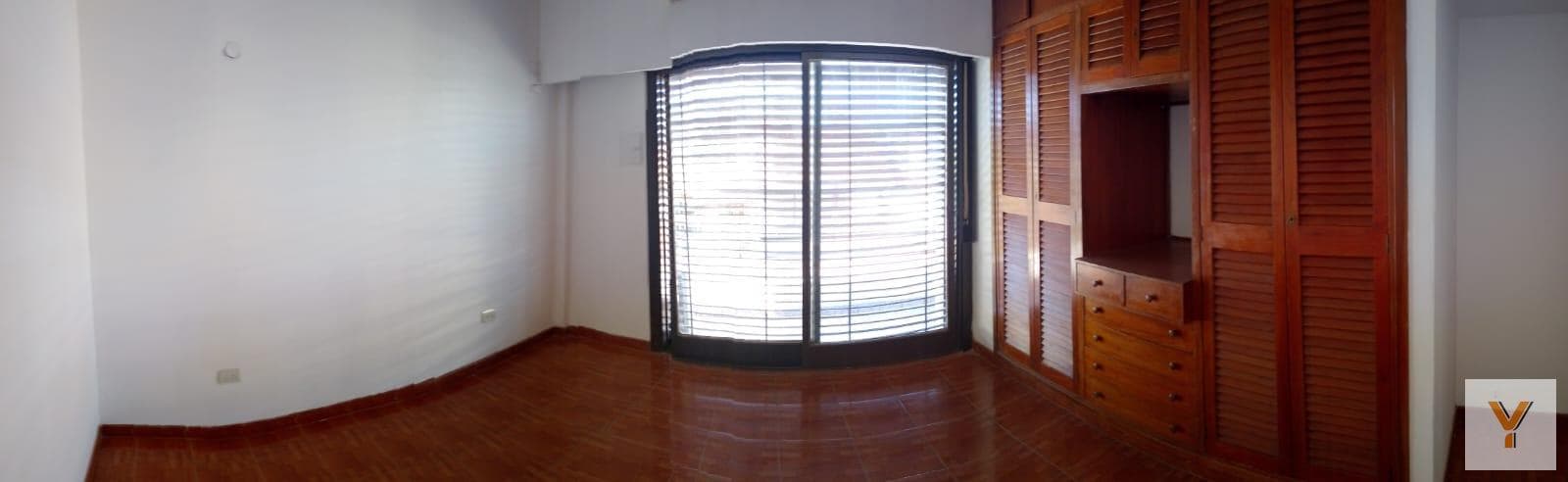 House for Sale - 4 Bedrooms, 3 Bathrooms - Haedo