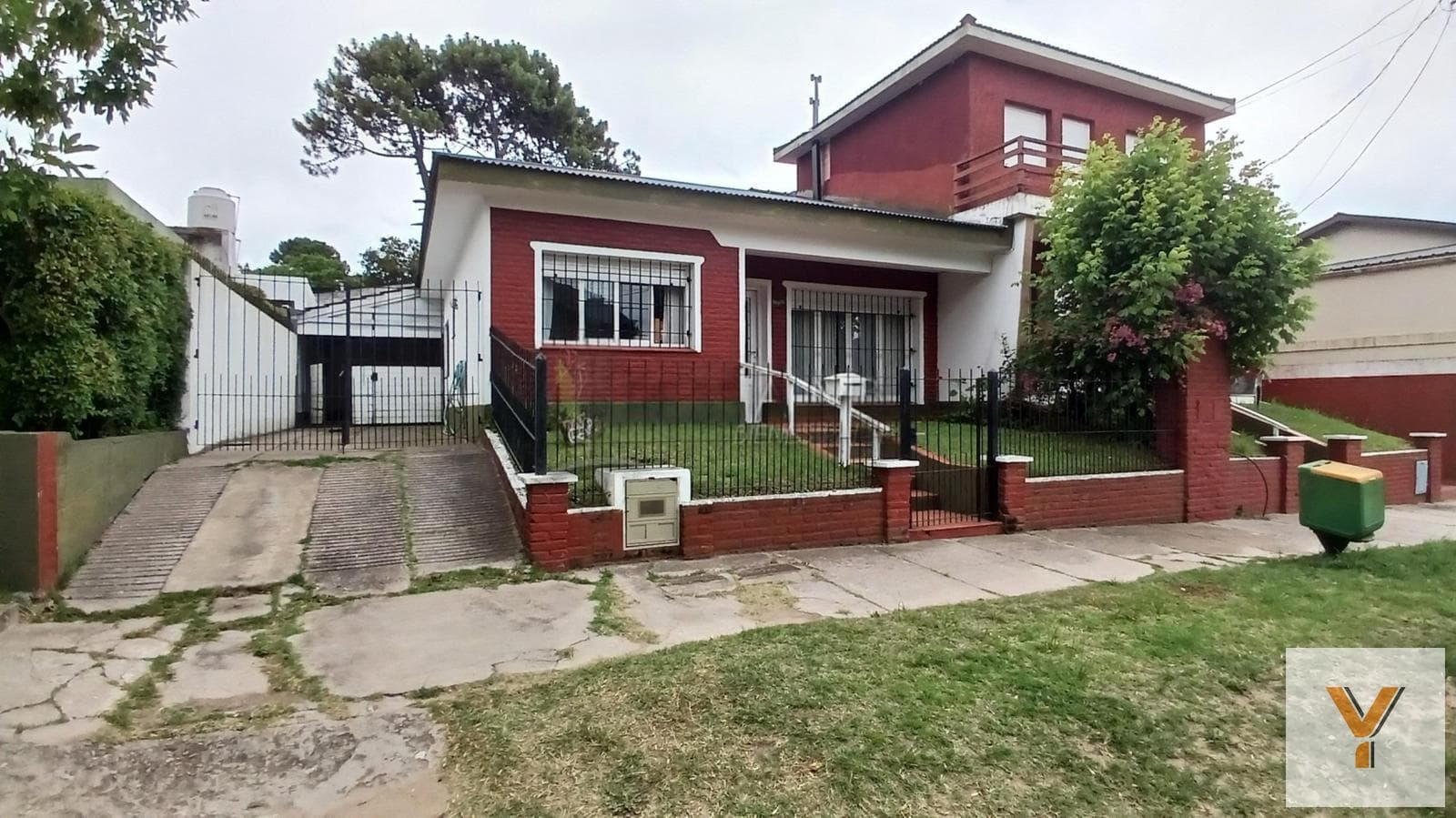 House for Sale - 3 Bedrooms, 2 Bathrooms - Villa Gesell