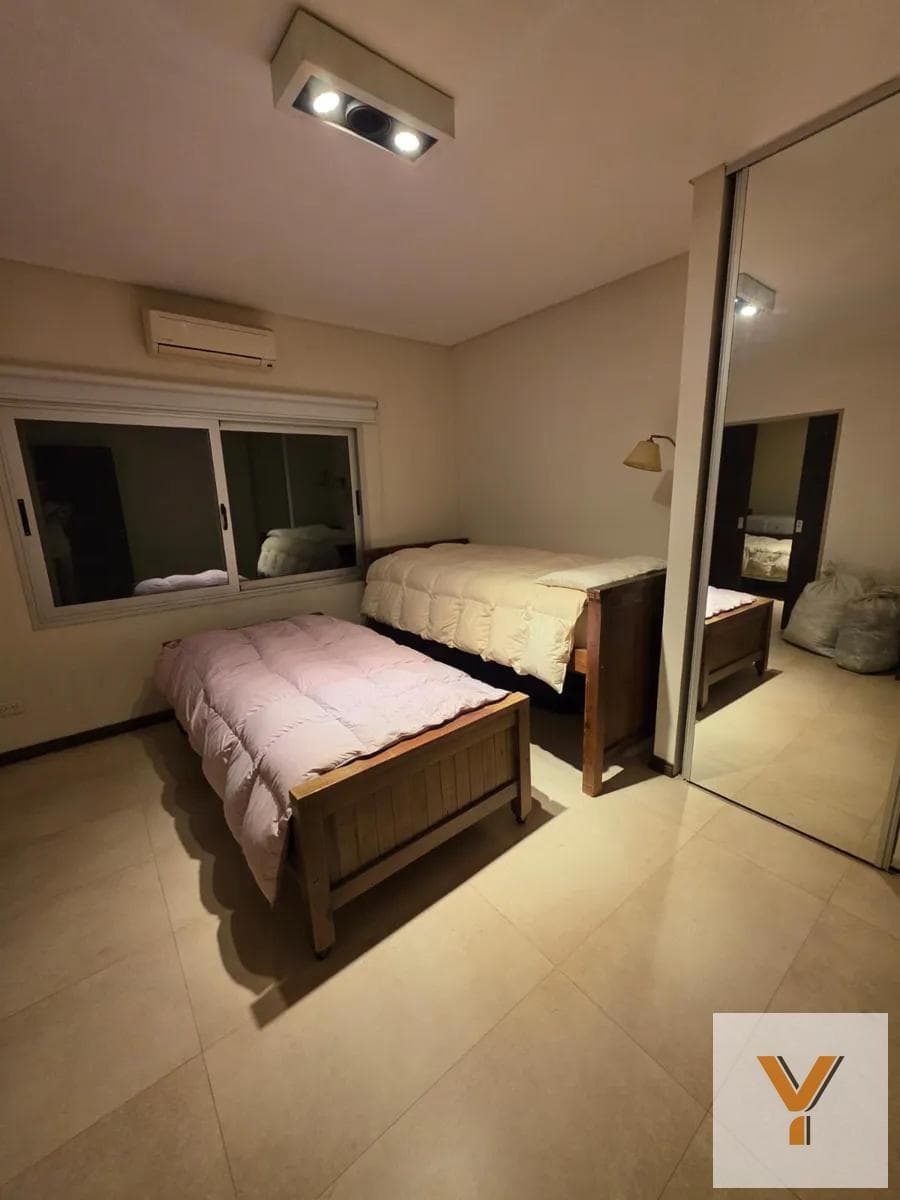 House for Sale - 4 Bedrooms, 3 Bathrooms - Luján