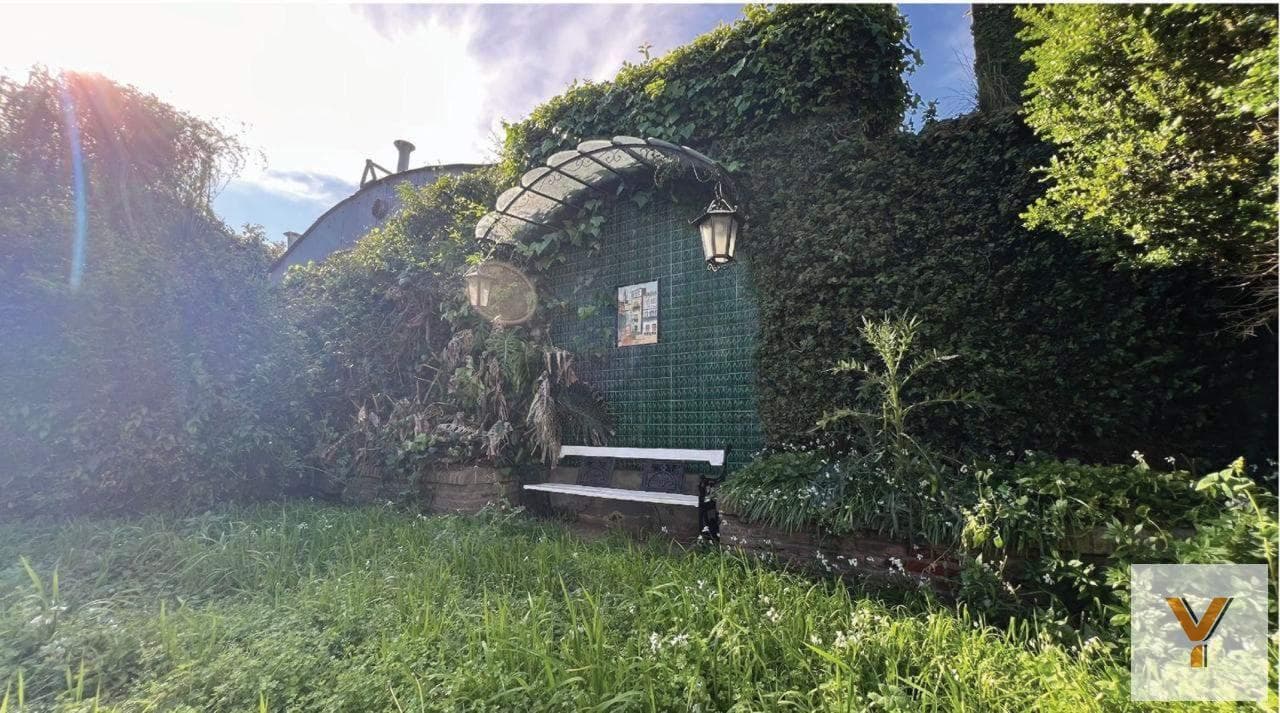 House for Sale - 3 Bedrooms, 2 Bathrooms - Mercedes