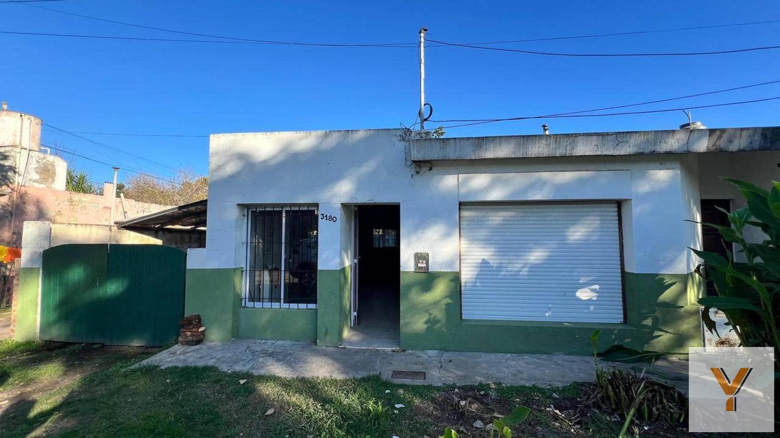 House for Sale - 2 Bedrooms, 1 Bathroom - Mercedes