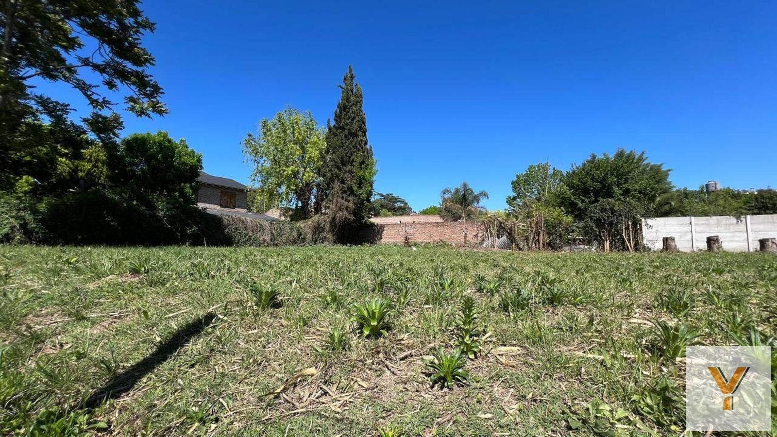 Land for Sale - 872 square meters - Mercedes
