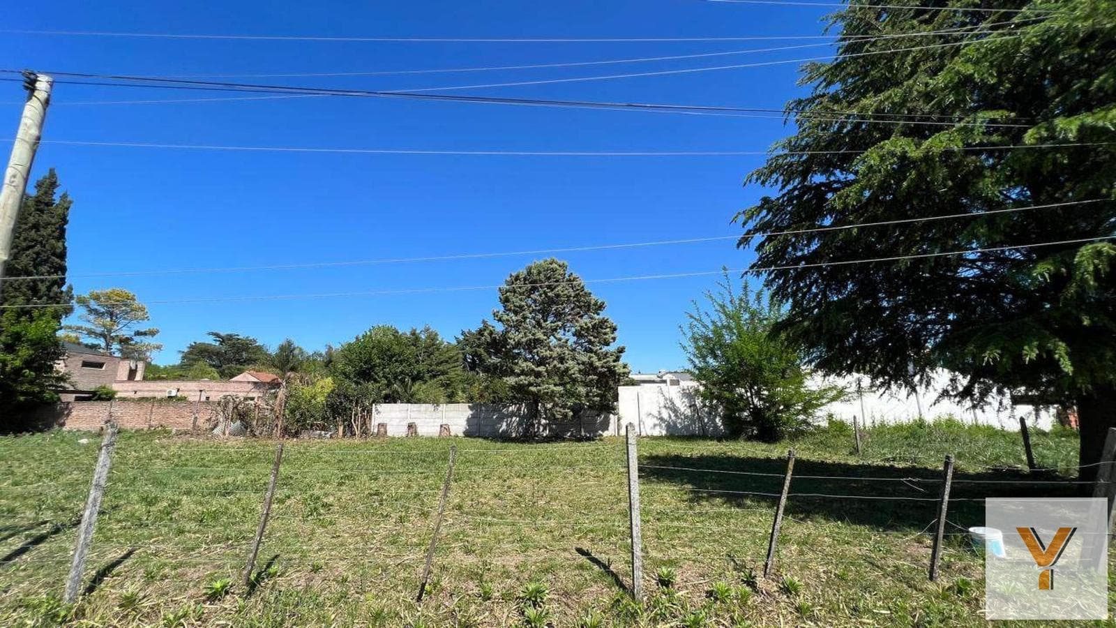 Land for Sale - 872 square meters - Mercedes