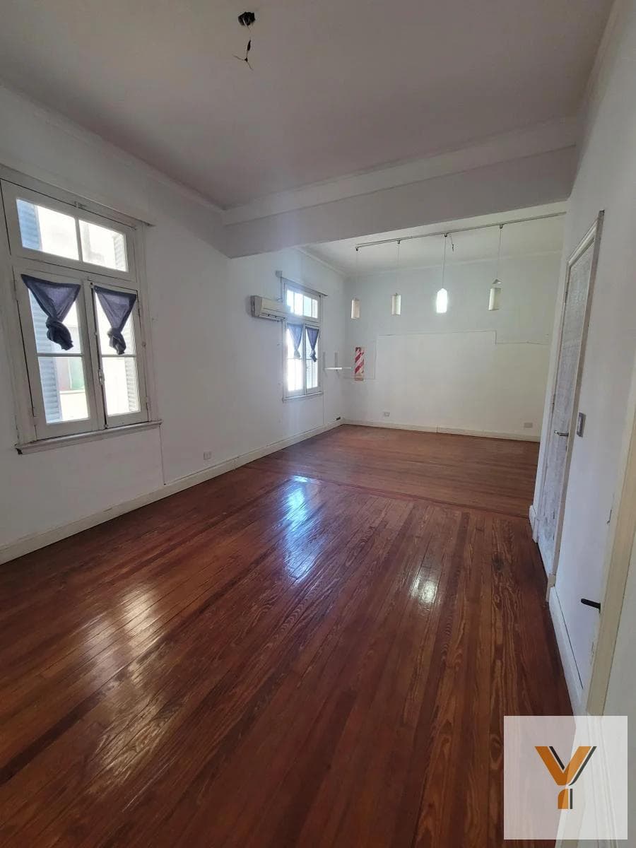 Apartment for Sale - 3 Bedrooms, 2 Bathrooms - Balvanera