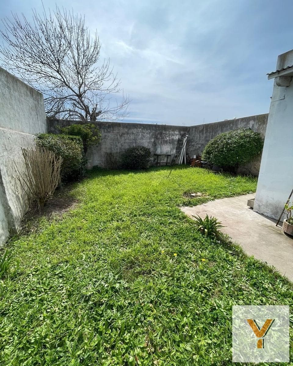 House for Sale - 3 Bedrooms, 1 Bathroom - 25 de Mayo